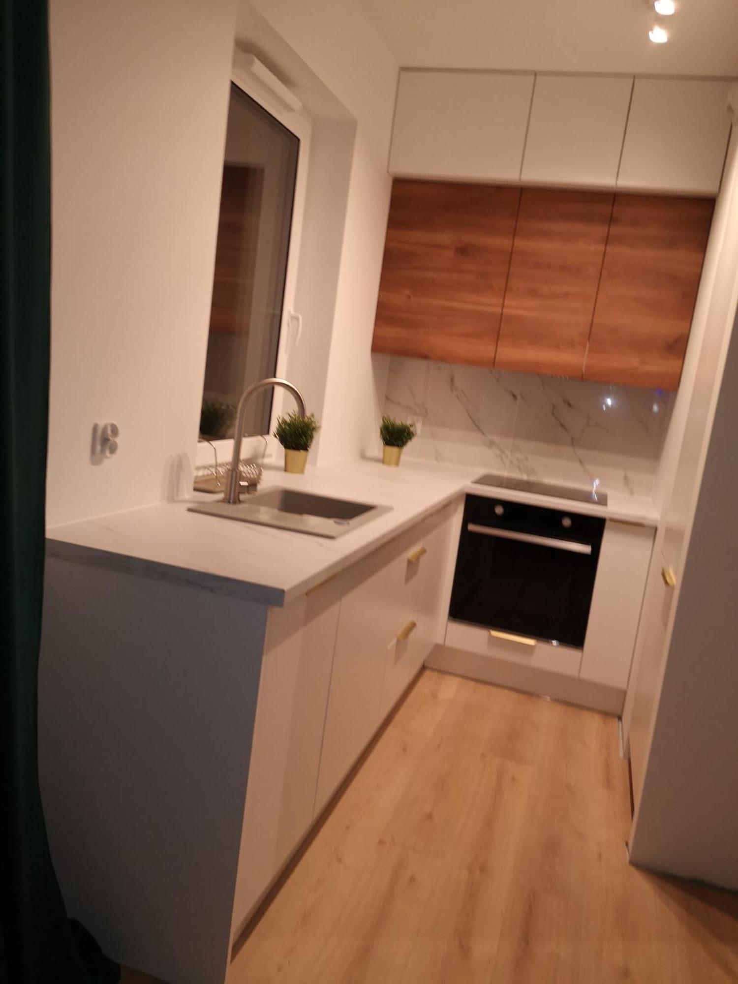 Apartament Przy Uniwersytecie Kopcinskiego 15 Apartment Lodź Bagian luar foto